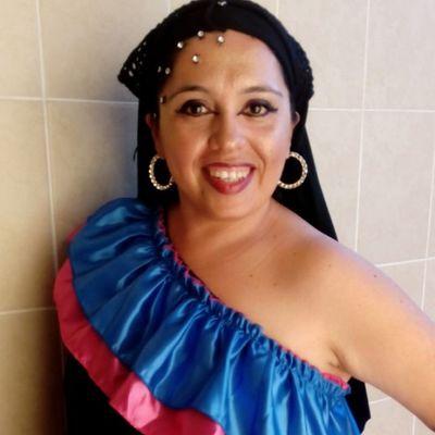 Profesora de Danzas Arabes
Manualista