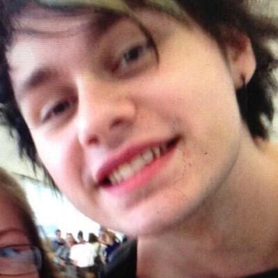 hi cutie, go follow @deepthroatmuke ilysm