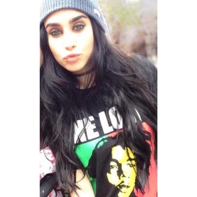 westsidewobble's profile picture. Follow us on our individual accounts: @swiftlydinah & @5hxddl