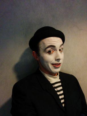 Circus Artist, Teacher, Theatre Maker, Clown