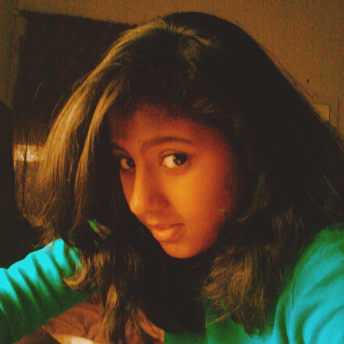 love one direction n olways a true directioner  harry is  mine!!!