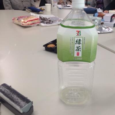 hamadai_litera's profile picture. 横浜国立大学、横浜市立大学、明治学院大学の合同文芸サークル『横浜大学文芸部』です！
横浜大学という学校法人は実在しません。フォロー大歓迎。主に文学フリマに参加しております。
