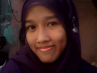 19 februari 2000 || pisces || Agnes Mo
