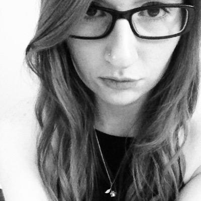 zoejordann's profile picture. name: zoe. age: 24. love: you.