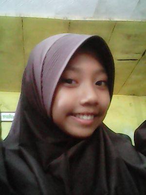 Ratna75Putri's profile picture. 