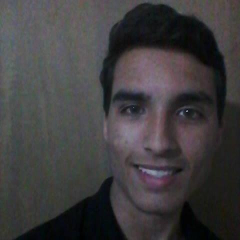 Apenas um garoto que gosta de curti a vida com música boa, comida, jogos e mulheres :D