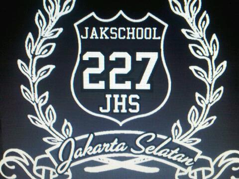 Official Account Twitter JakSchool 227 JHS • Sekumpulan pelajar yang mendukung Persija dengan cara kami sendiri • 18 November 2014 •