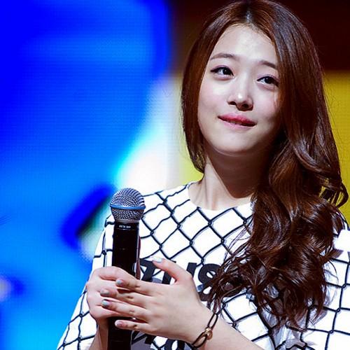Still Meannie...|94 Liner| f(x) is ❤ Gaint Baby and one million dollar smile of f(x)