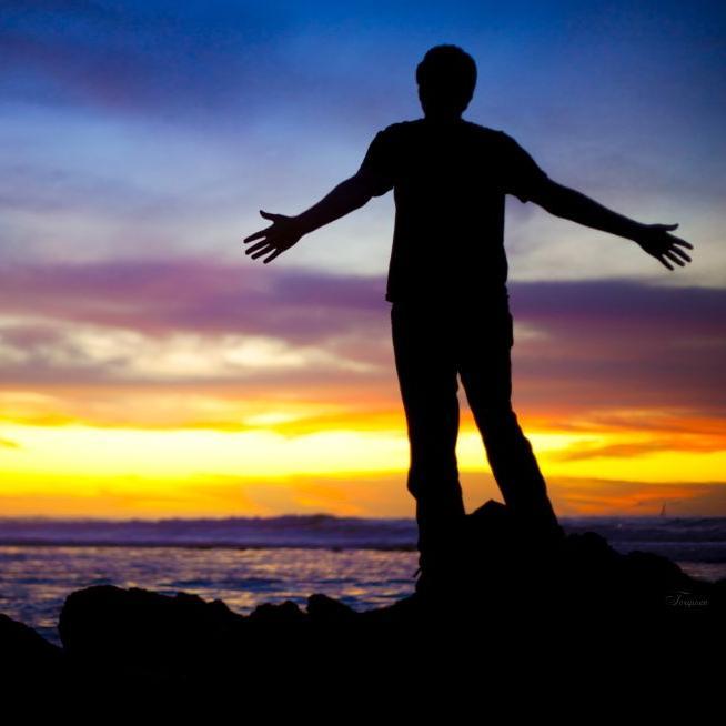 ntomo01's profile picture. 「自由に生きる」ということを本気で追求し、その考え方を広めています。僕は大学生ですが、「自分のビジネス」というものを作ってから、「経済的」「時間的」「精神的」にとても自由になれました。アメブロで僕のビジネスや、「自由になるため」の様々な考え方などについて語っています。「思いっきり自由な仲間」を現在募集中です＾＾