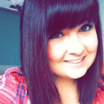 helenlouise143's profile picture. Graphic designer// Derby//Cannock//graphicdesigners/uni/settled down/engaged// 21