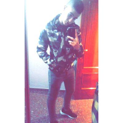 Luchas por lo que quieres, si no arriesgas no ganas, podras tirarme pero no evitar que me levante.           Instagram→ geletegarcia99