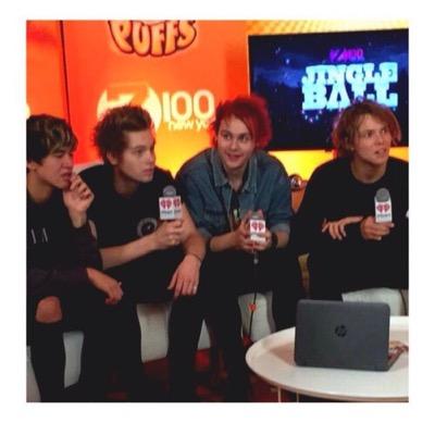 luke gives me butterflies ⠀⠀⠀⠀⠀⠀⠀⠀⠀⠀⠀⠀⠀ ⠀⠀⠀⠀⠀⠀(ﾉ◕ヮ◕)ﾉ*:･ﾟ✧ ⠀⠀⠀⠀⠀⠀⠀⠀⠀⠀⠀⠀⠀ ⠀⠀⠀⠀⠀[ nope/4 ]