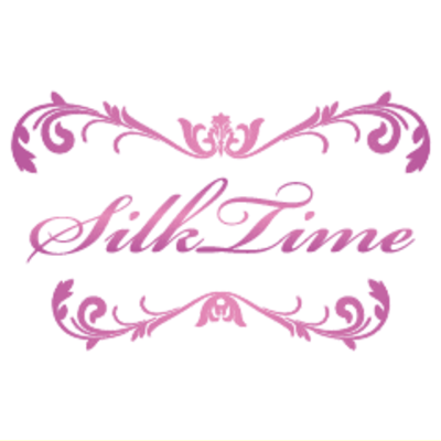 Silk Timeは、愛知県在住の「声優になりそこねた大人の悪あがき集団」です。Webラジオの形式でボイスドラマの公開をおこない、脚本/演技/ナレーション/演出/番組制作のスキルアップを図っています。