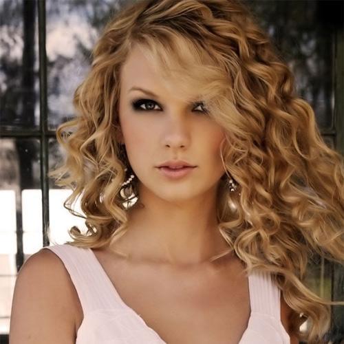 All albums made by Taylor Swift with reviews and song lyrics.