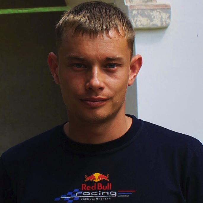 Між двома купами гівна, виберу меншу.