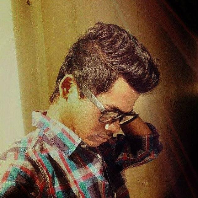 I don't 
speak 
Italian 
but I 
speak 
Lamborghini 🐂

Also a
designer ✍
marvel-fan 💯
nerd 🎓
Ailurophile 🐯
And
I'm that soft-sweet-smooth guy
😐