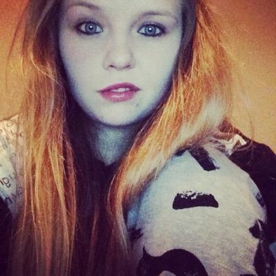 Cat whisperer..Animal lover..XboxGamer/Youtuber and occasional Twitch streamer..iGOLDIE..21..UK..Instagram-megcarnague