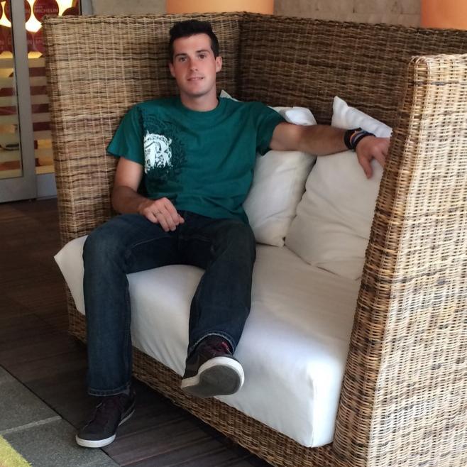 thoebn's profile picture. 