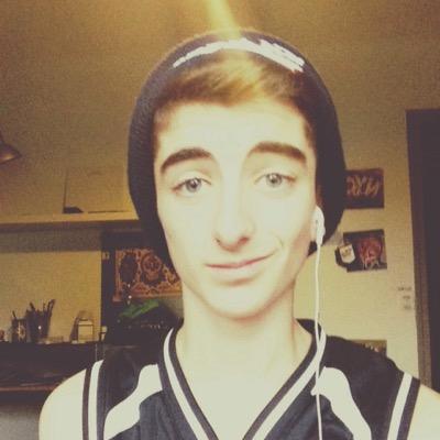 EworiumSHAZEE's profile picture. AR ANCR•COD PLAYER•PLAYER FR•PS3•AW•GHOST•Chez La Eworium eSport•