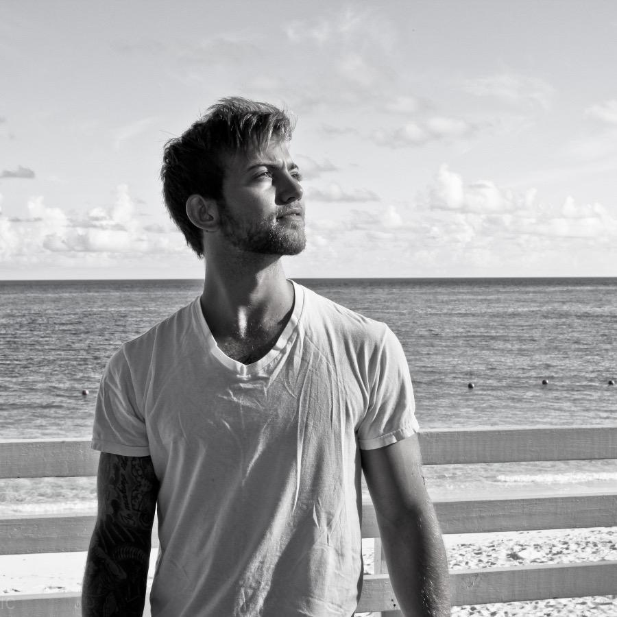 Sivananda Yoga Siromani & Online Yoga /  Hand Balancing Coach