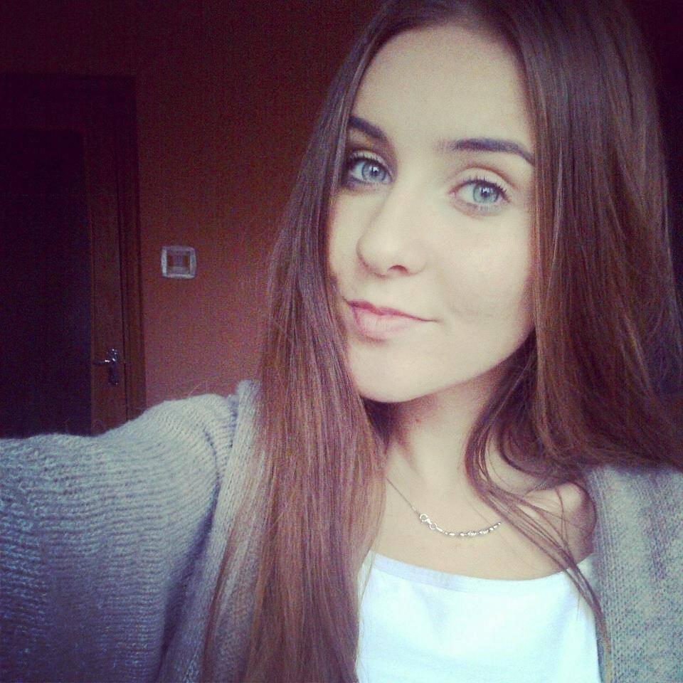 17 | Directioner | Sheerio | I ♥ bananas and @Harry_Styles