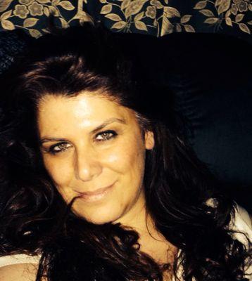 zeynep75's profile picture. 