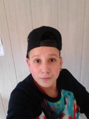 je m'appel Lilian, j'ai 12ans et je commence a faire des vidéos sur YouTube