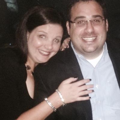 A12Mondo's profile picture. | One crowded hour of glorious life is worth more than an age without a name | #YOLO | 📚👩🏻‍🎓🏨👩🏻‍⚕️|👩🏻❤️👨🏻💍👪|🌞🍻🍪🏝😁