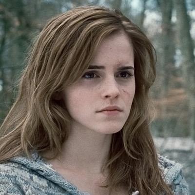 Meilleure ami de ron weasley et Harry potter❤️~ une des meilleures eleves de poudlard....