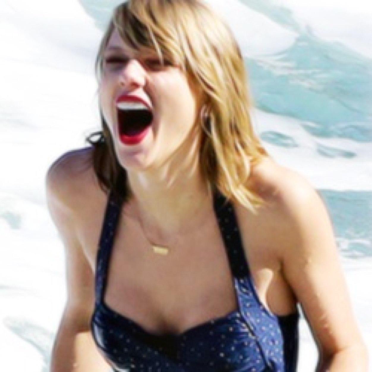PF, ME SIGAM NO REDLIPSTSWIFT PQ N VOU MEXER MAIS NESSA CONTA PQ PERDI A SENHA. VOU SEGUIR TODOS DE VOLTA