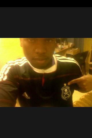 Stunting by maself, hustling wit ma friendz