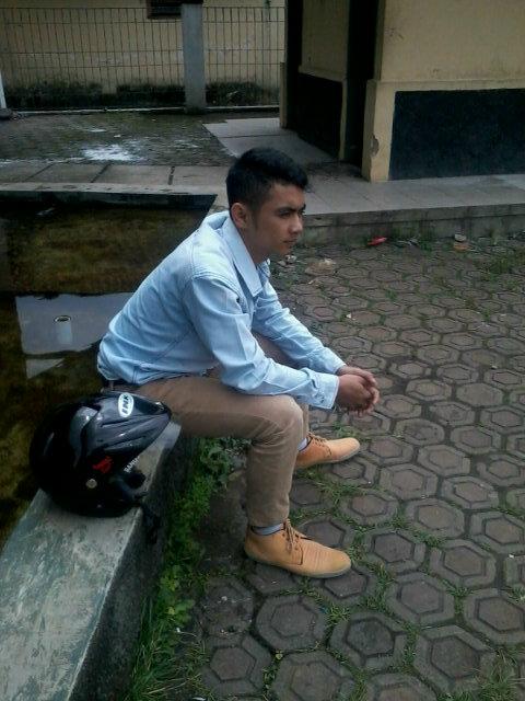 Saya ga suka sama orng yang so kecakepan