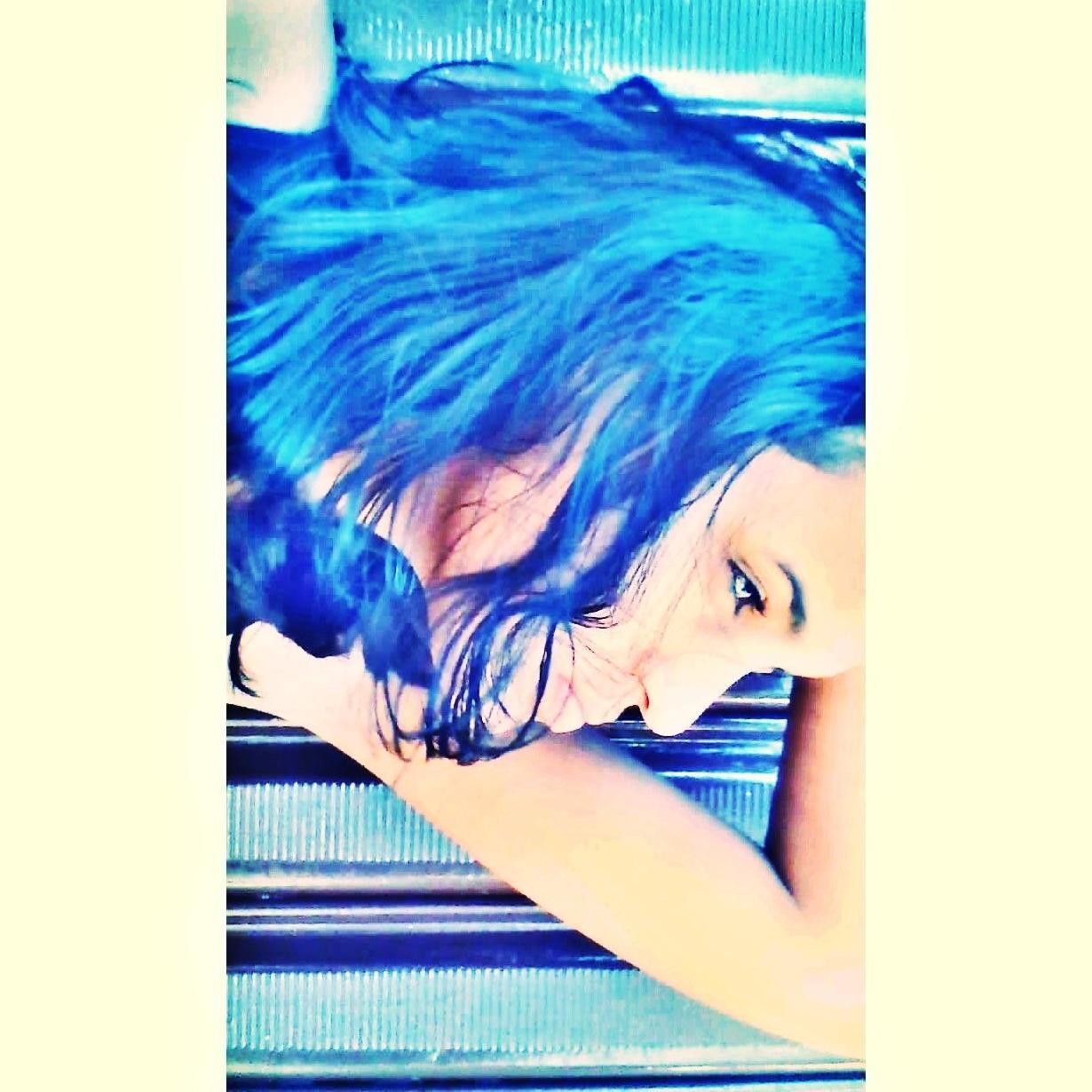 ~Sinto muito Príncipe encantado, mas se você vier atras de mim, a primeira coisa que eu vou perguntar é se você tem irmã! ✌