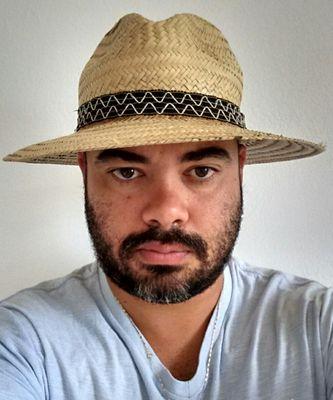 indivíduo buscando fortalecimento, conhecimento e intendimento a cada dia.