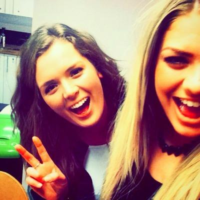 scutress's profile picture. ΣΓ ◄-x-►