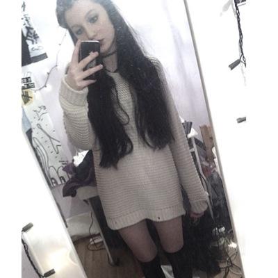 idkpunkk's profile picture. 'rather be dead than cool'- kurt Cobain