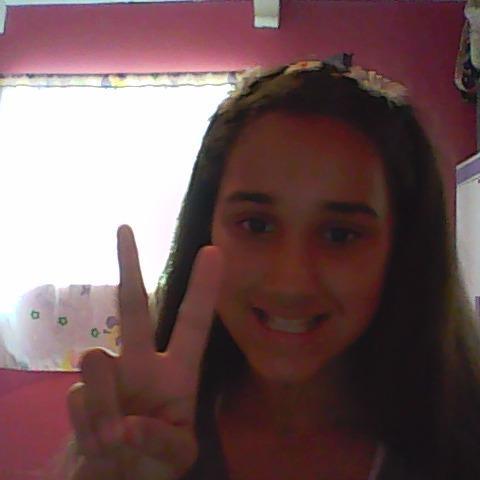 welcome to my silly and fun world of bands and singers 
Thanks for visiting my profile,i love you♥♥♥