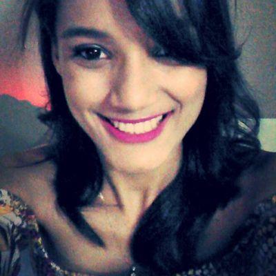 simplesmente linda aos olhos do pai :)