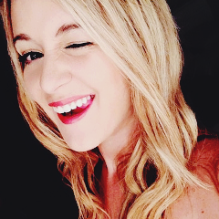 lovingisabelaf's profile picture. ai você lê não se apega, não achando que vai desapegar da vida mas aí você se apega ao livro e mais ainda ao pedro e a isabela olha assim n da