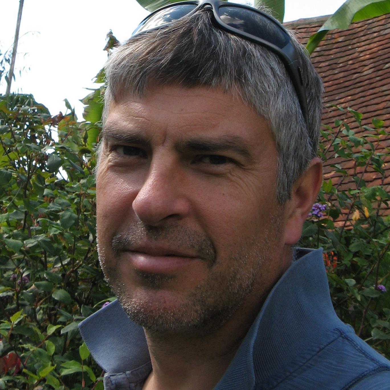 ex primary headteacher, school governor, voracious reader, & educational dreamer