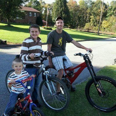 87f2885b80c84ed's profile picture. god is #1