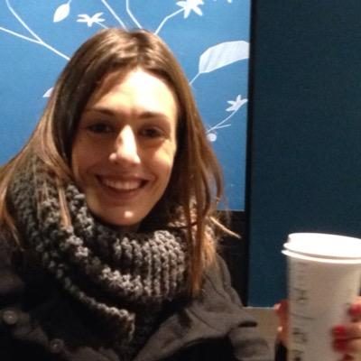 Angelaqulis's profile picture. 