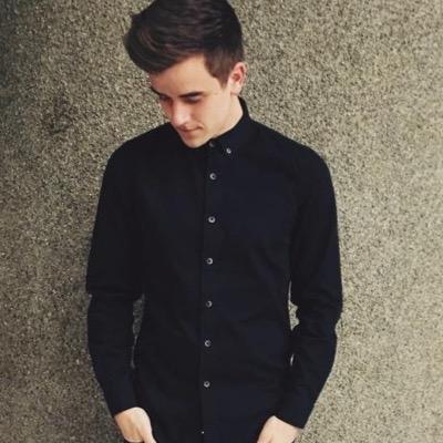 Just some over obsessed children ||~Lizzie, Jackie, Daisy, Gabi ~ || @ConnorFranta is our dad || ✖️5/7 Connor Squad✖️|| LIZZIE IS QUEEN