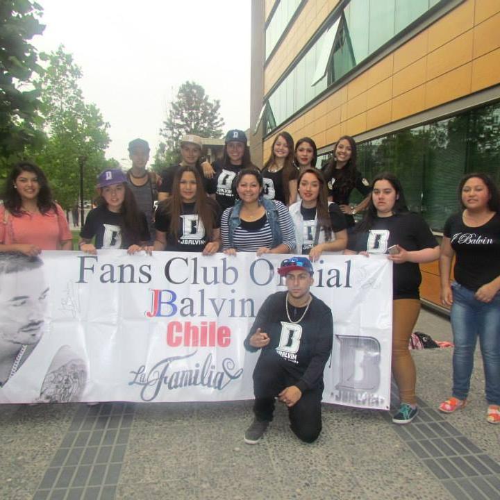 Soy Stefano,me podi decir rusio, tengo 22, estudio Diseño, Me gusta el Regeeaton y apoyo a @JBALVIN papa!!!! cualquier cosa direct