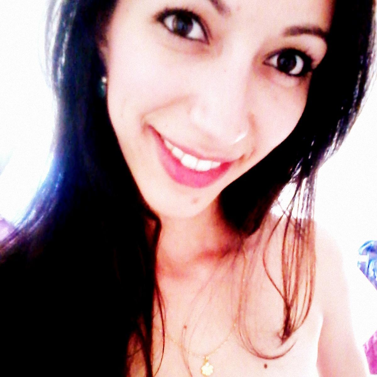 Eu quero da vida o que ela tem de cru e de belo. (...) Sou intensa, transitória e tenho uma alegria em mim que quase me deixa exausta.