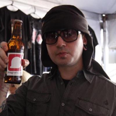 undeaddx's profile picture. bela, jovem, rica e bandida