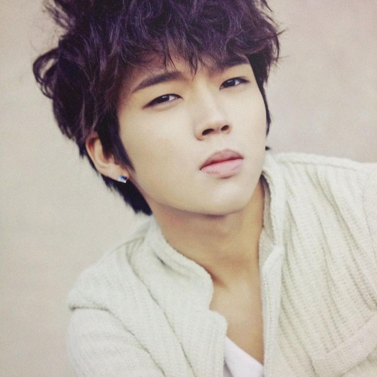 soy una chica super amigable...Soy Inspirit a mucha honrra adoro a INFINITE   amo al K-POP :)