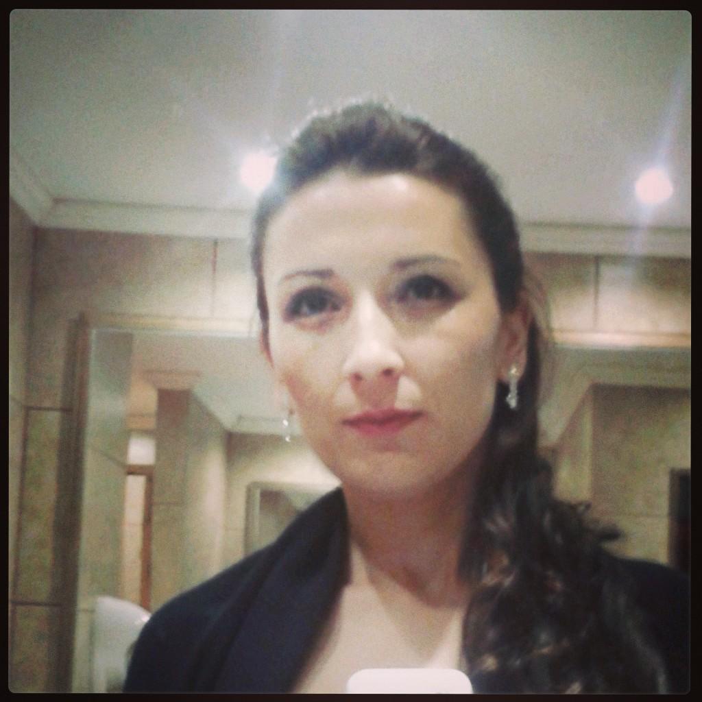 Algun dia en cualquier, en cualquier lugar indefectiblemente te encontraras  A TI MISMO, y esa ,solo esa ,puede ser la mas feliz o la mas amarga de tus horas ..