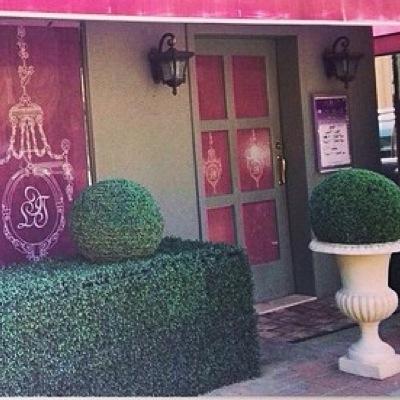 اللهمً اني اعوذ بك من زوال نعمتك وتحول عافيتك وفجاءه نقمتك