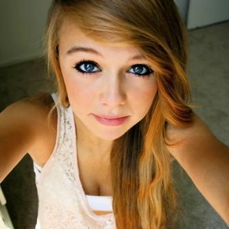 I'm Melissa Tomlinson and I love to sing and dance. @Mikeydude_  has my ❤. Dad: @FauxLouis4 Mum: @mrslouist79